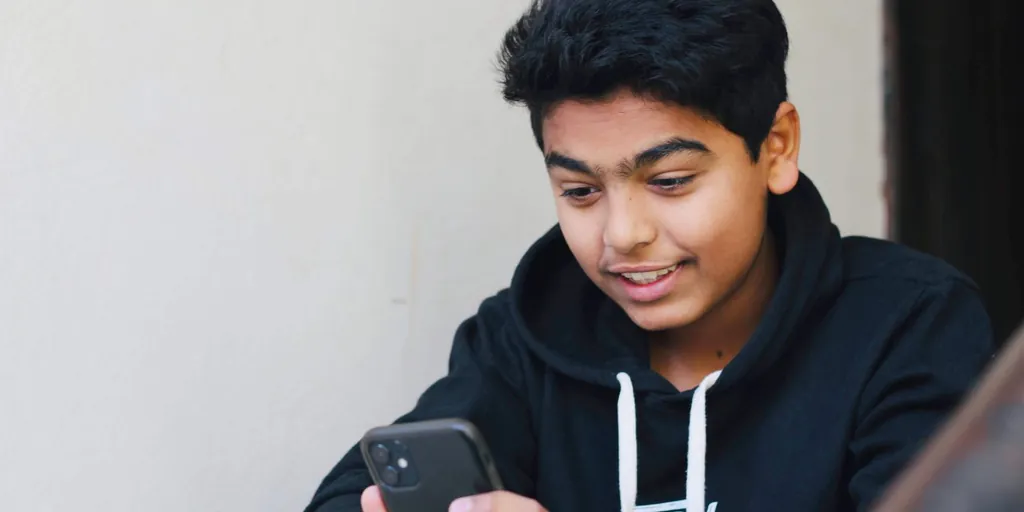 インドでのアップル、収益獲得で転換点c